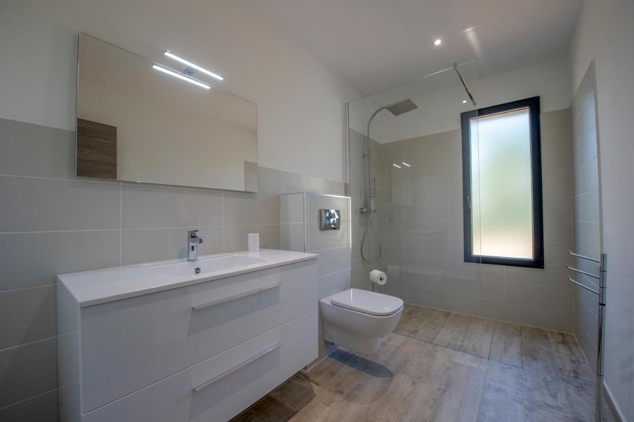 Villa Calme Luxueuse Et Proche Plage Saint-Cyprien Lecci Exterior photo